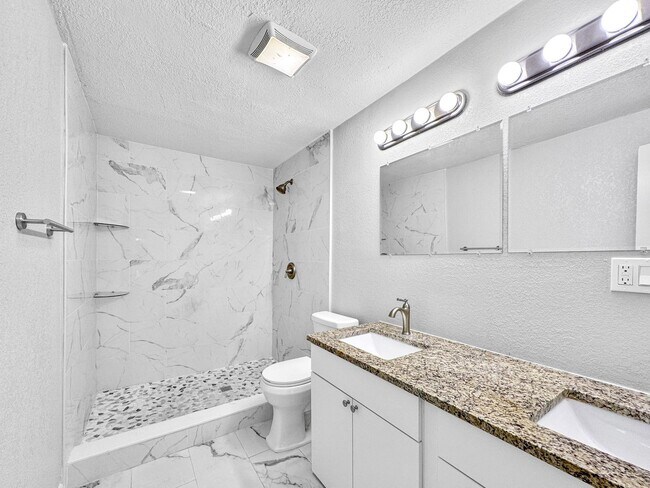 Building Photo - Fully Renovated 3-Bed, 2-Bath Home with Garage in Sea Pines, Hudson, FL – Open Floor Plan & Priva...