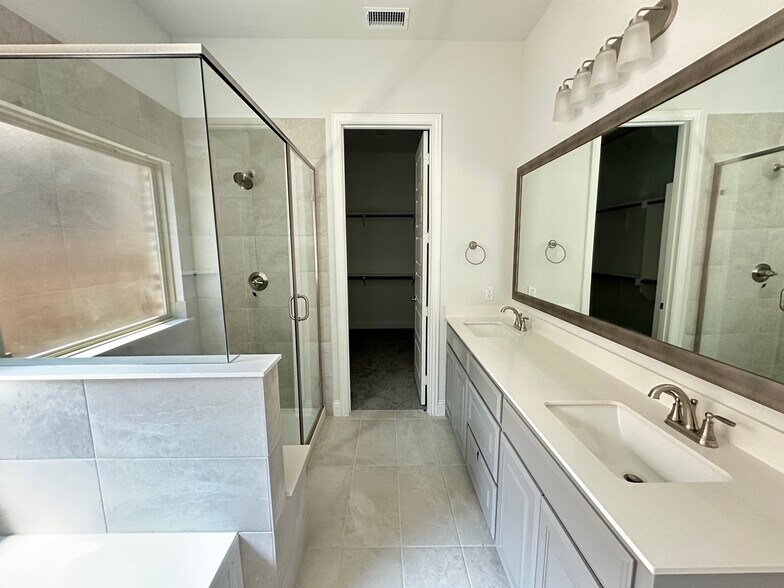 Building Photo - 1517 Pirene Aly