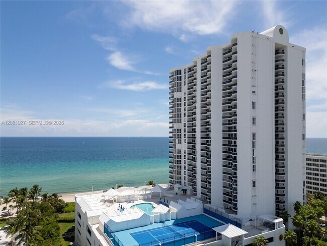 Building Photo - 16711 Collins Ave