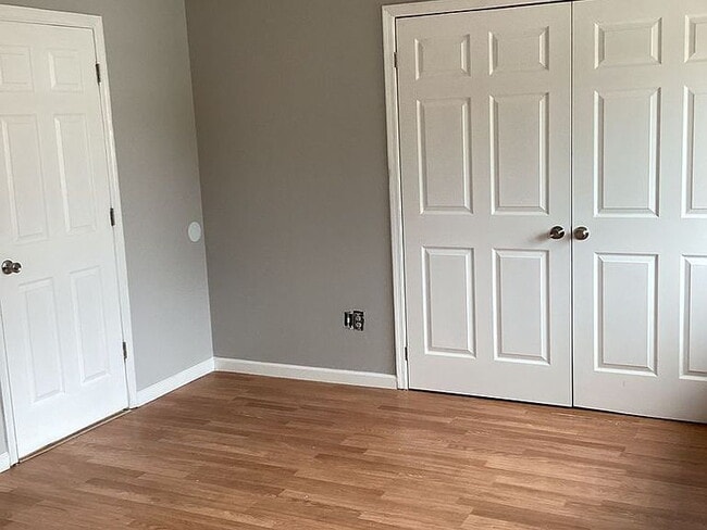 Building Photo - 370 Joe Parker Rd