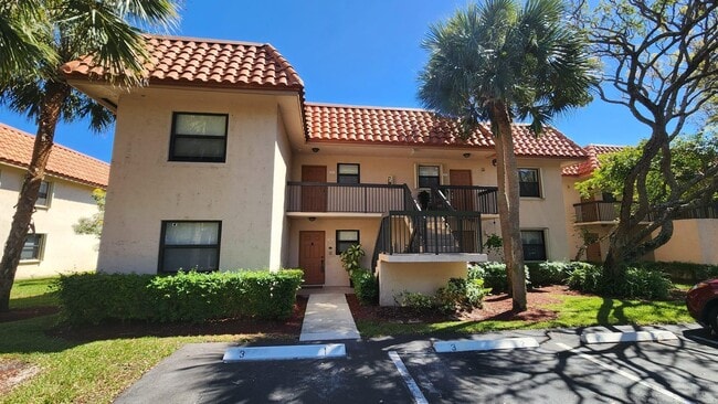 Building Photo - 15702 E Waterside Cir
