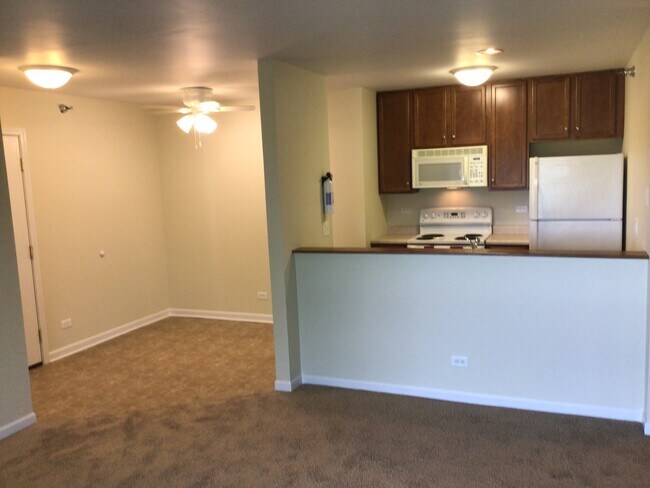 Building Photo - 211 Glengarry Dr
