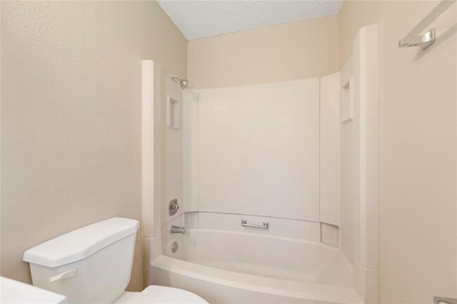 Building Photo - 3310 Crossman Dr
