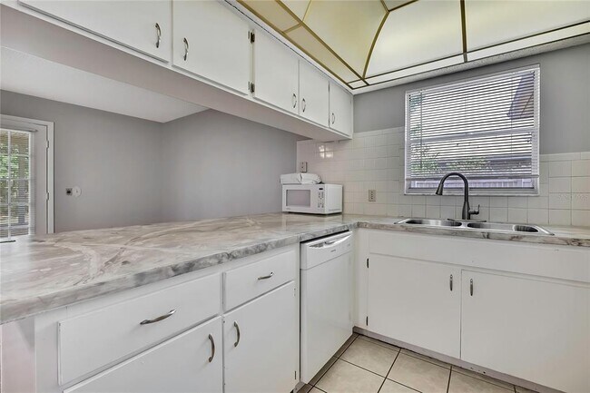 Building Photo - 2453 Keeport Dr
