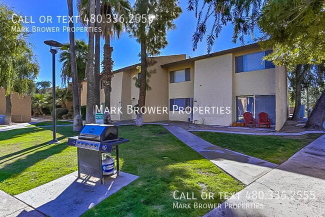 Building Photo - 8055 E Thomas Rd