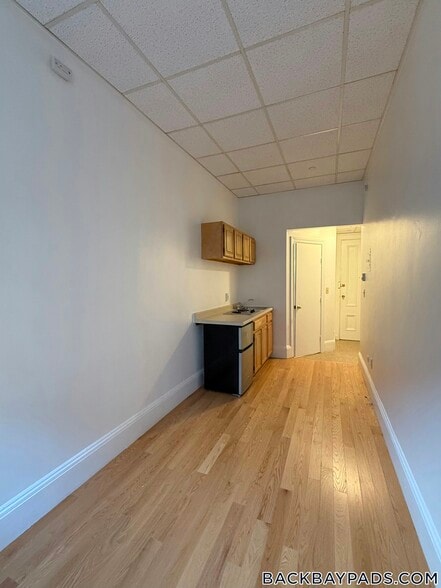 Building Photo - 405 Beacon St