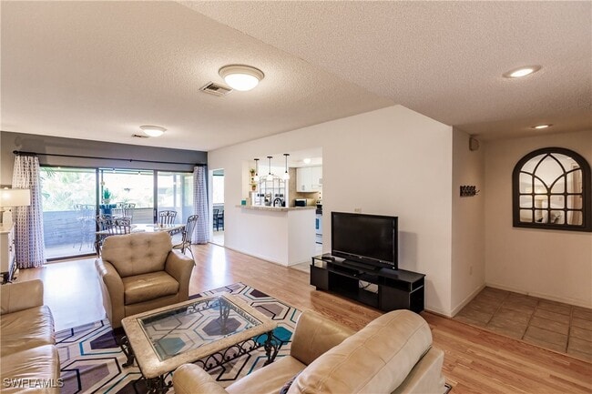 Building Photo - 64 4th St