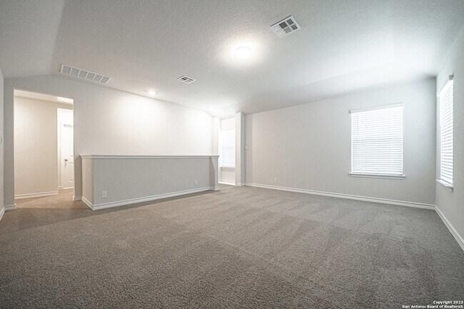 Building Photo - 909 Rolling River