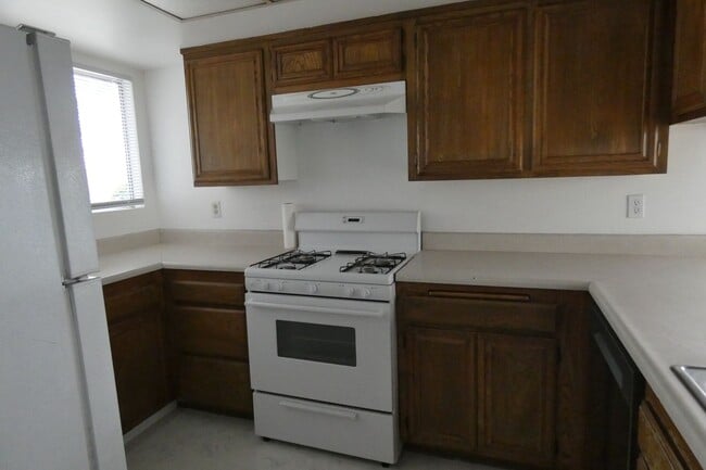 Building Photo - Condo for rent