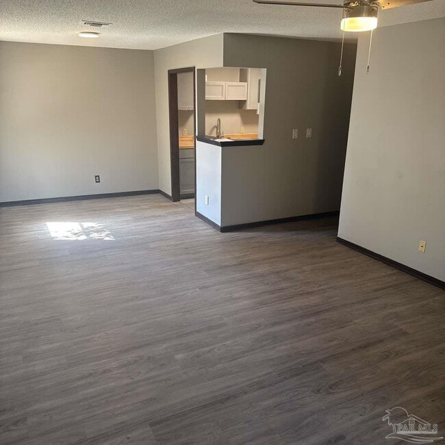 Building Photo - 455 Stara Cir