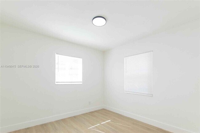 Building Photo - 1167 NW 9th Ave