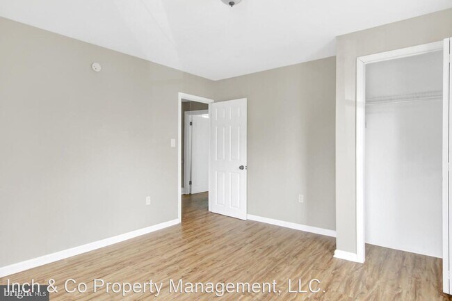 Building Photo - 4 br, 1 bath House - 461 Highland Street W...