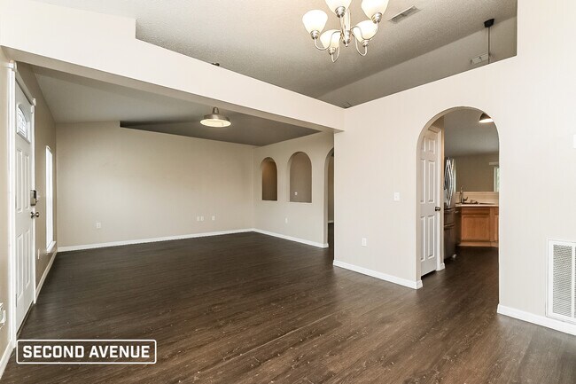 Building Photo - 3241 Bluestone Ave