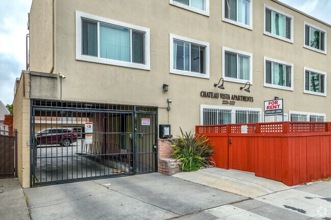 Building Garage - Chateau Vista Apartments