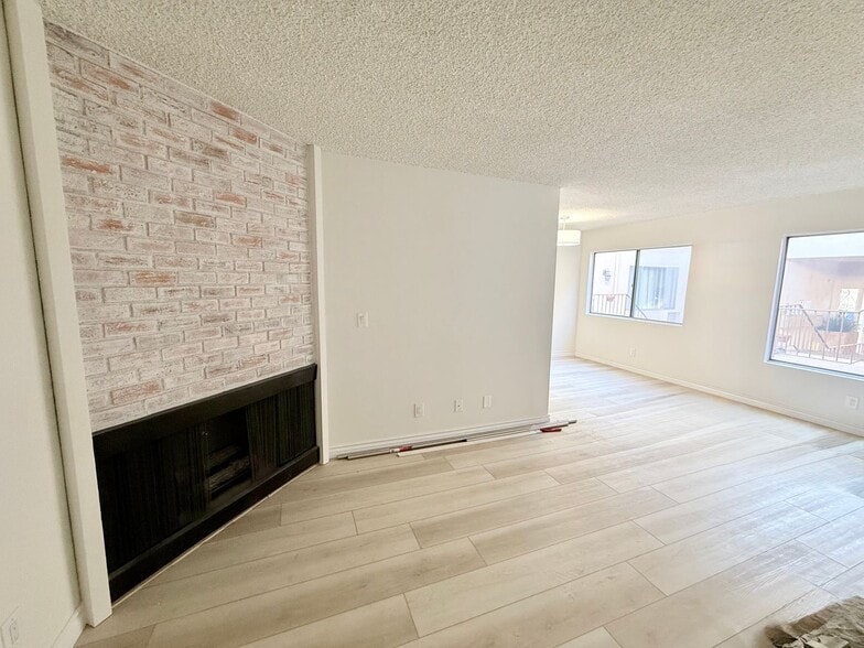 Building Photo - 1750 S Bentley Ave