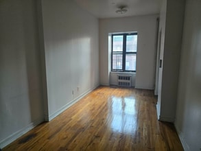 Building Photo - 15 E 126th St