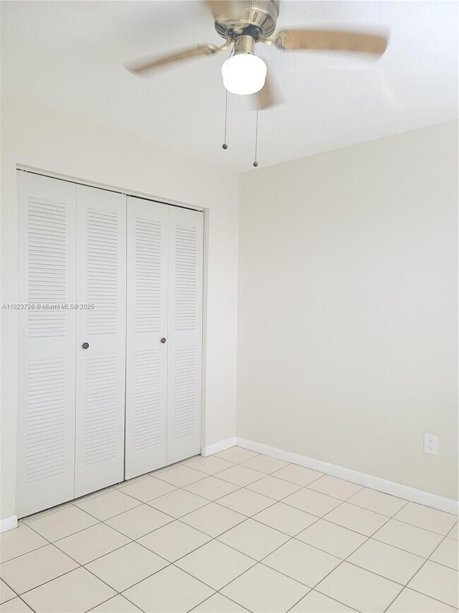 Building Photo - 15354 SW 72nd St