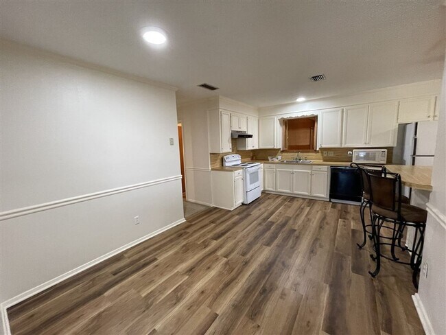 Building Photo - Bossier City LA 4 bed 3 bath for lease | S...