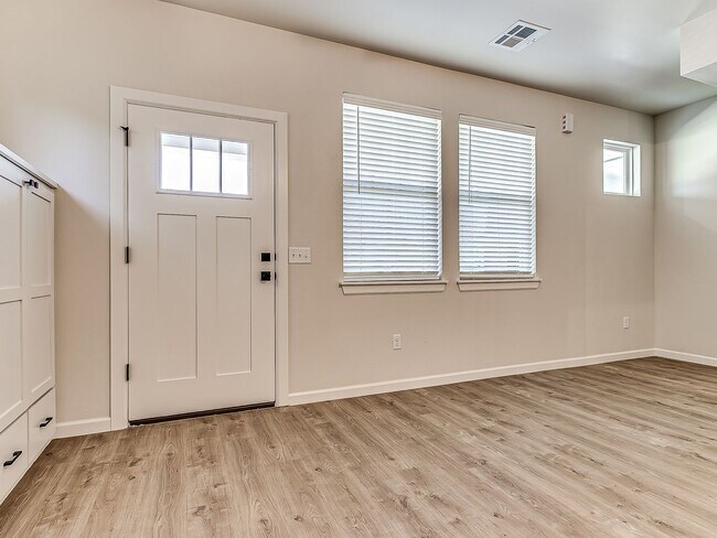 Building Photo - Brand New Duplex + 3 bedrooms + 2 bathrooms + 1 car garage + Prime OKC Location + All Applicances