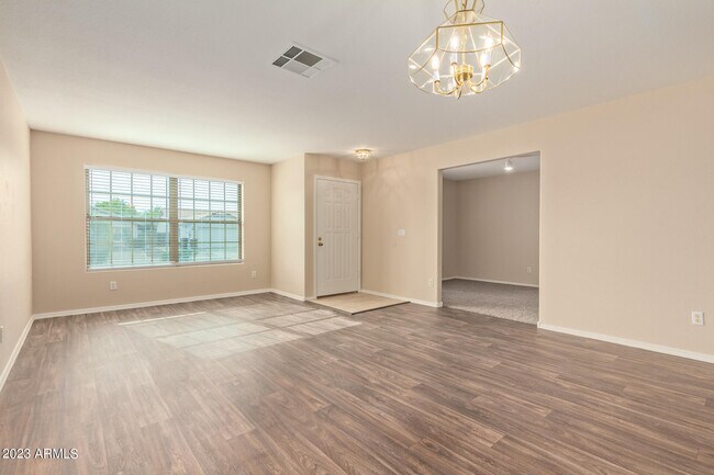 Building Photo - 9012 W Tony Ct