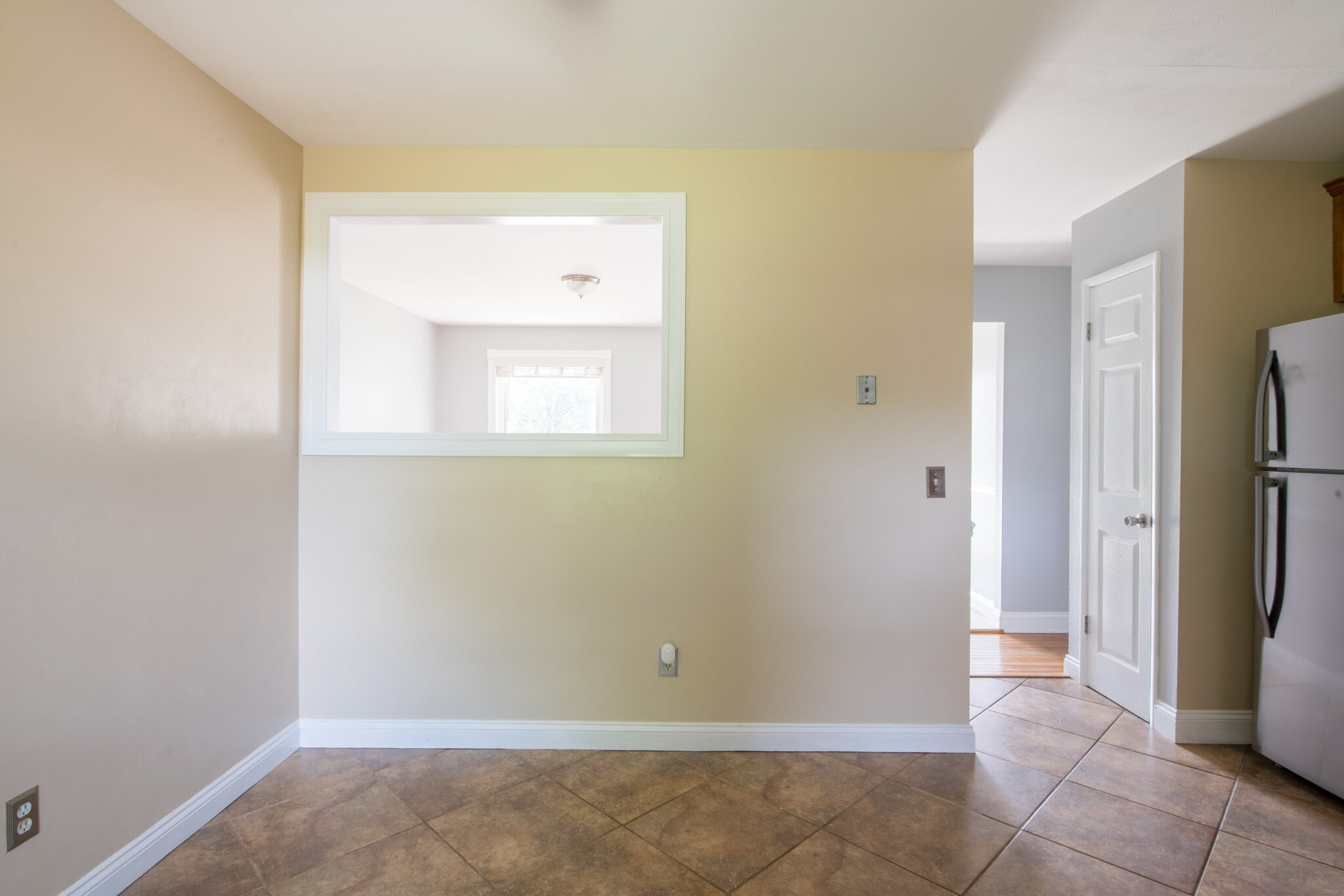 Building Photo - 1449 Coachway Ln