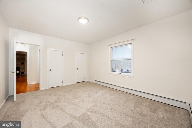 Building Photo - 5816 Upper Ridge Rd