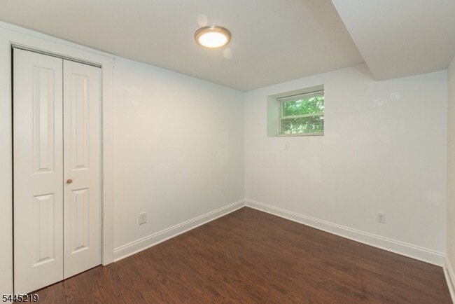 Building Photo - 39 Park Terrace N