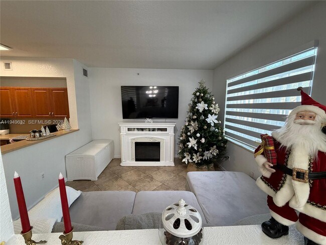 Building Photo - 8814 W Flagler St