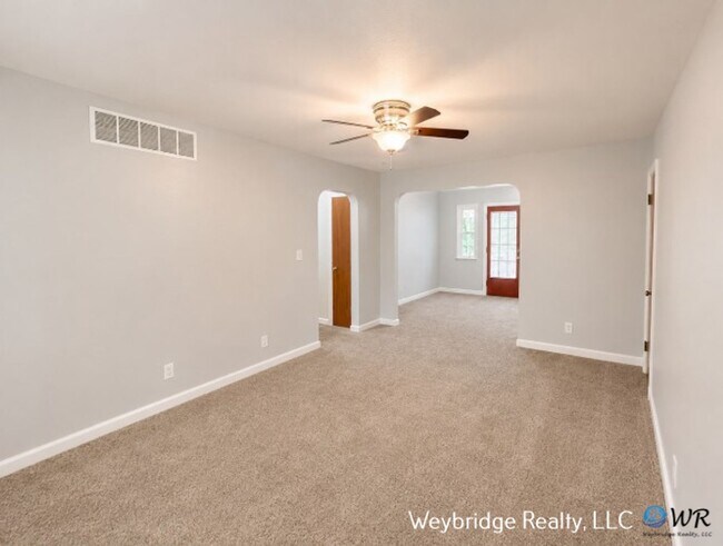Building Photo - 3518 Hazelwood Ave