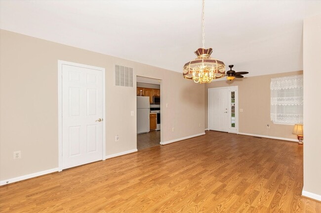Building Photo - Wildwood Park Rental