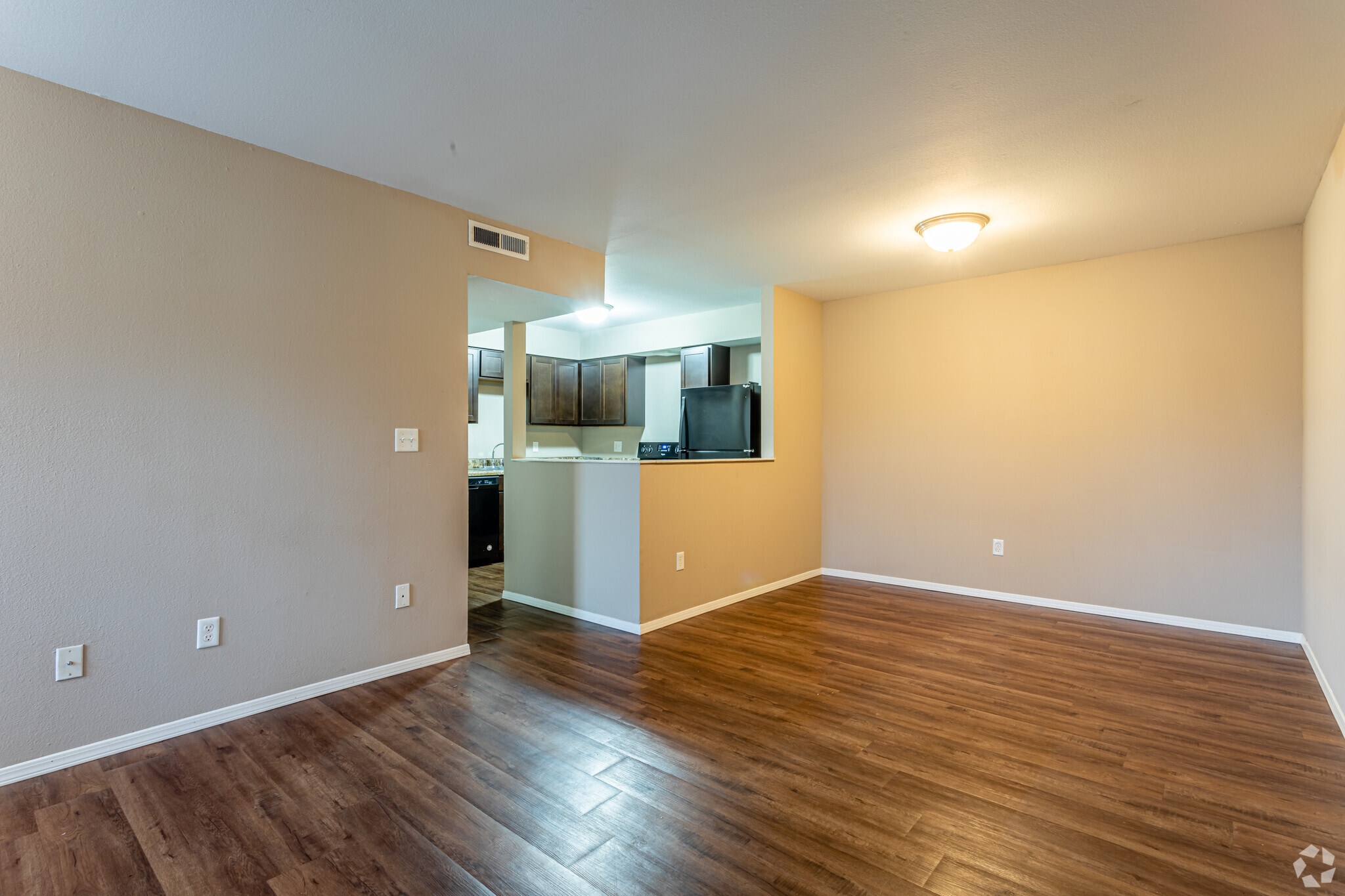 2BR, 1.5BA - 840 SF - All the things are found at Silver Springs