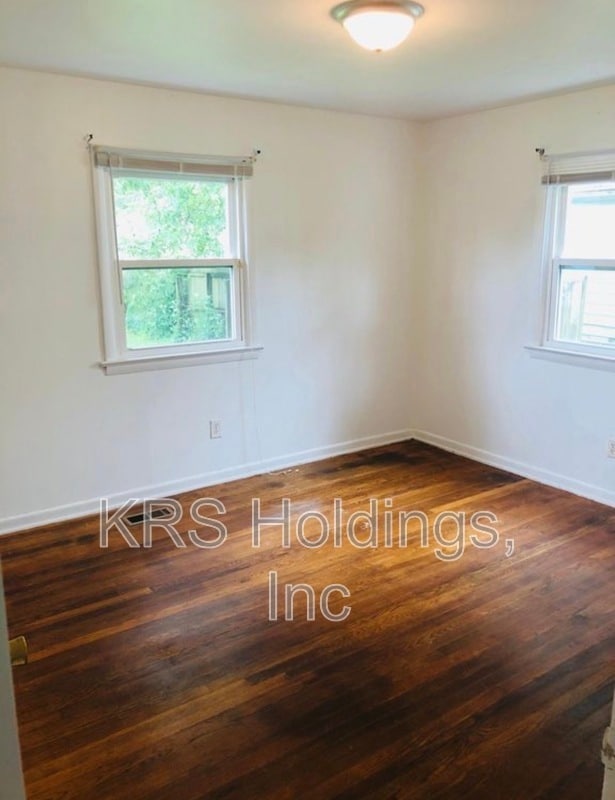 Building Photo - 8514 Kennedy Dr