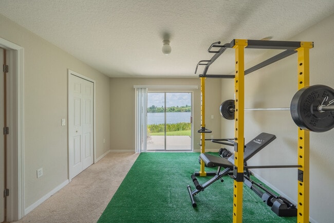Building Photo - Townhome For Rent in Lake Brandon!
