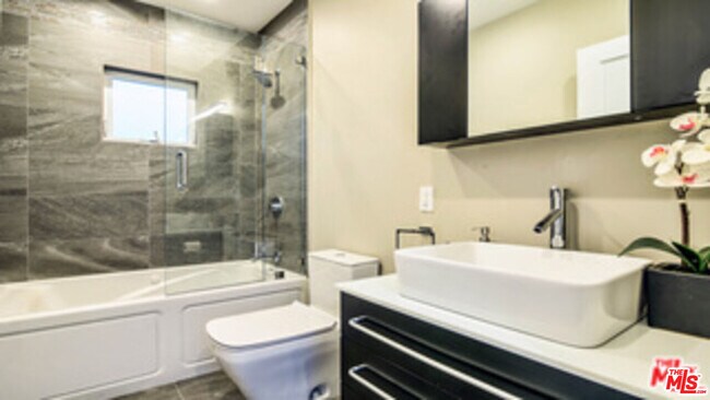 Building Photo - 649 Cross Ave