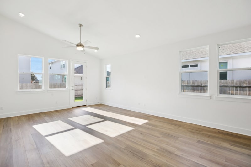 Building Photo - 1004 Yaupon Holly Dr