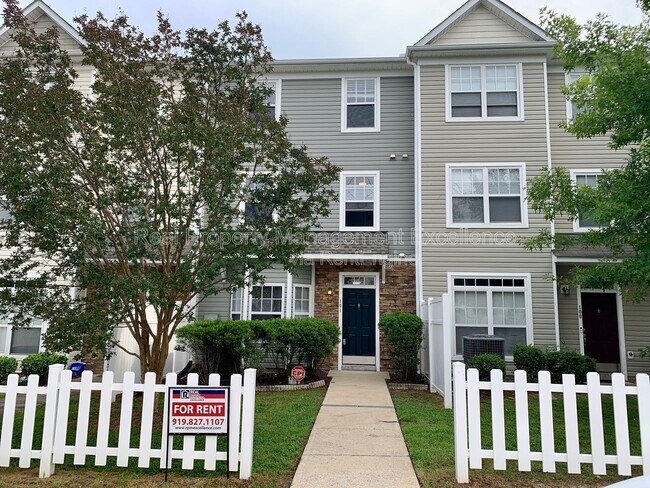 Building Photo - 330 Gilman Ln