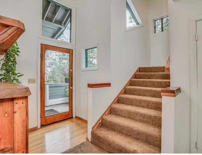 Building Photo - Large beautiful home in Idyllwild