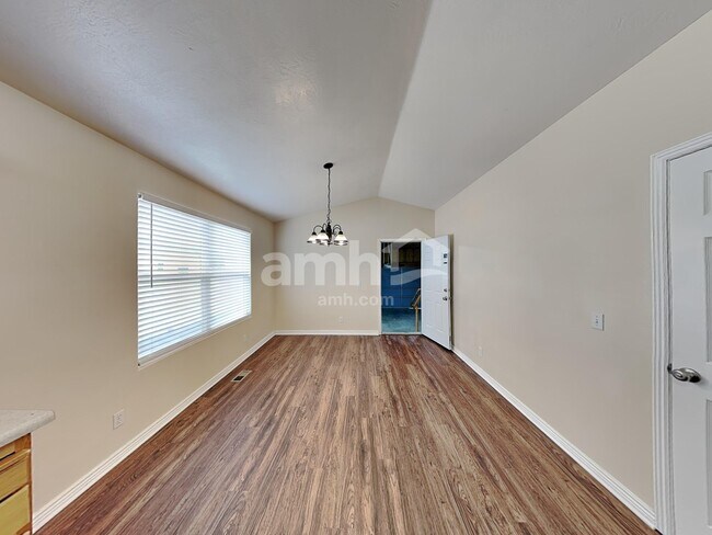 Building Photo - 1877 E Cedar Dr