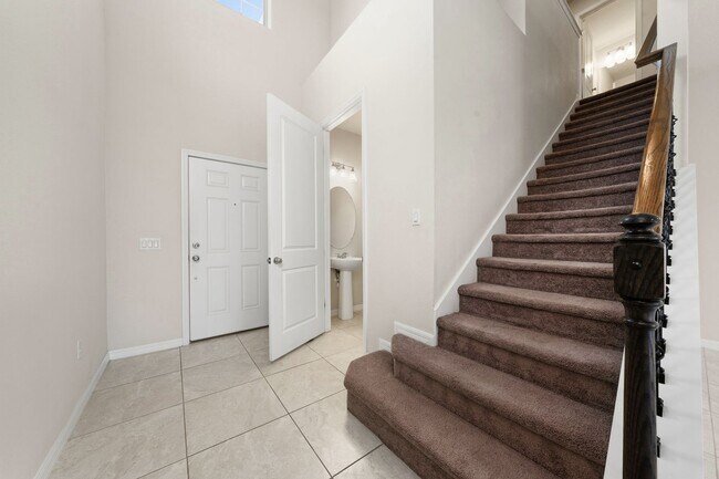 Building Photo - Beautiful Single-Family Home for Rent in Reserve at Legacy Park.Casselberry.