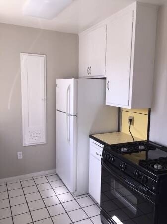 Building Photo - 32nd 3360-34 (DeFay)