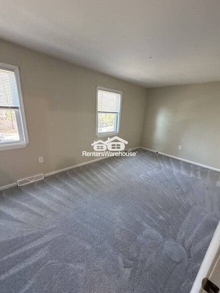 Building Photo - 647 Saltzman Rd