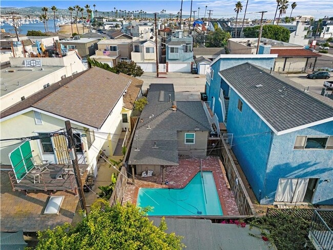 Building Photo - Balboa Peninsula Pool Home