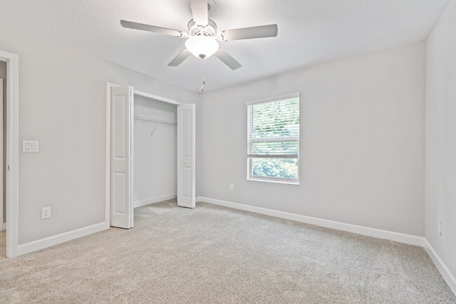 Building Photo - 1650 Roseville St