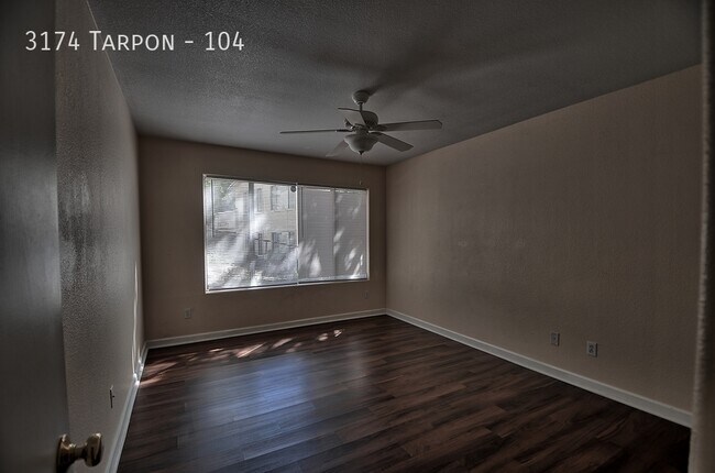 Building Photo - Beautiful 3 Bedroom Condo.