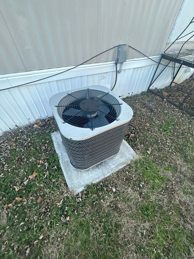 Building Photo - Newly Remobile Home For sale