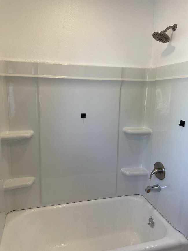 Building Photo - 111 16th Ave S