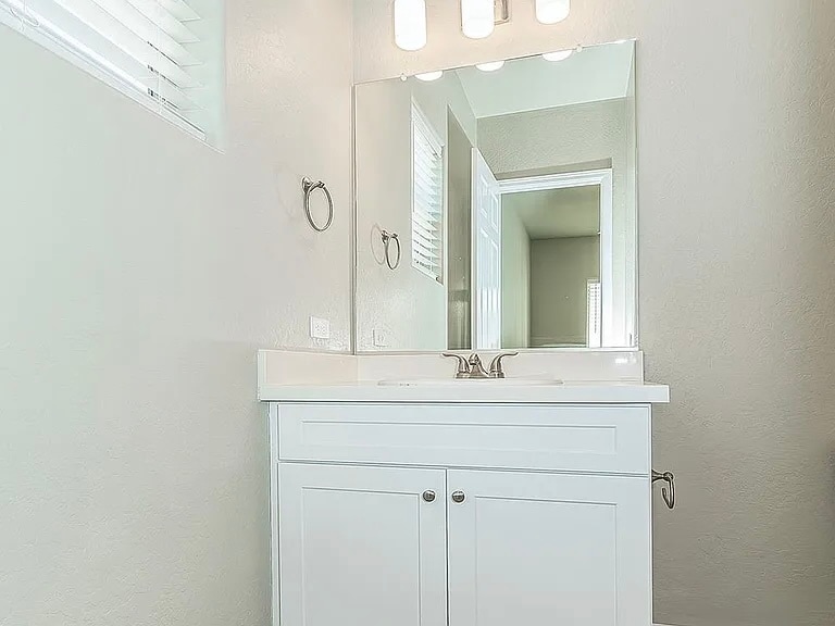 Building Photo - 6016 E Sussex Way