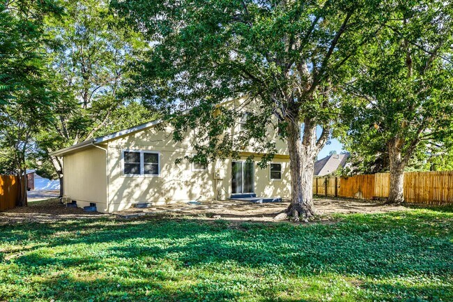 Building Photo - 4298 Sumac Ct