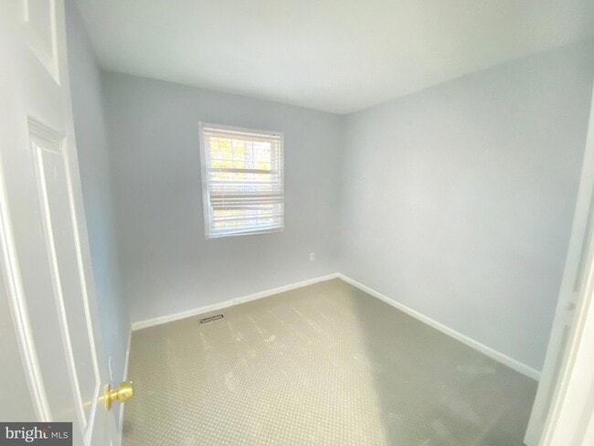 Building Photo - 9244 Sprucewood Rd