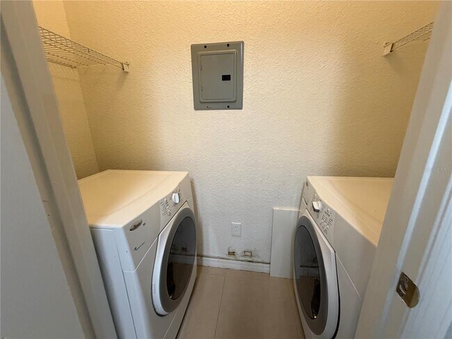 Building Photo - 3735 Conroy Rd